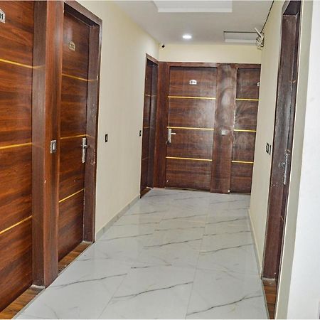 Fabhotel The Golf Inn Ноида Екстериор снимка